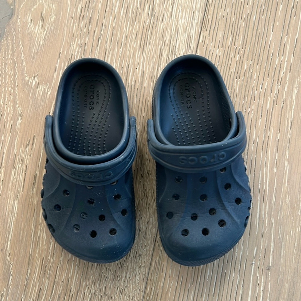Crocs toddler 9